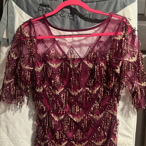 NWOT. Maroon. Party cocktail dress bodycon sequins. Stretches - Picture 8 of 14